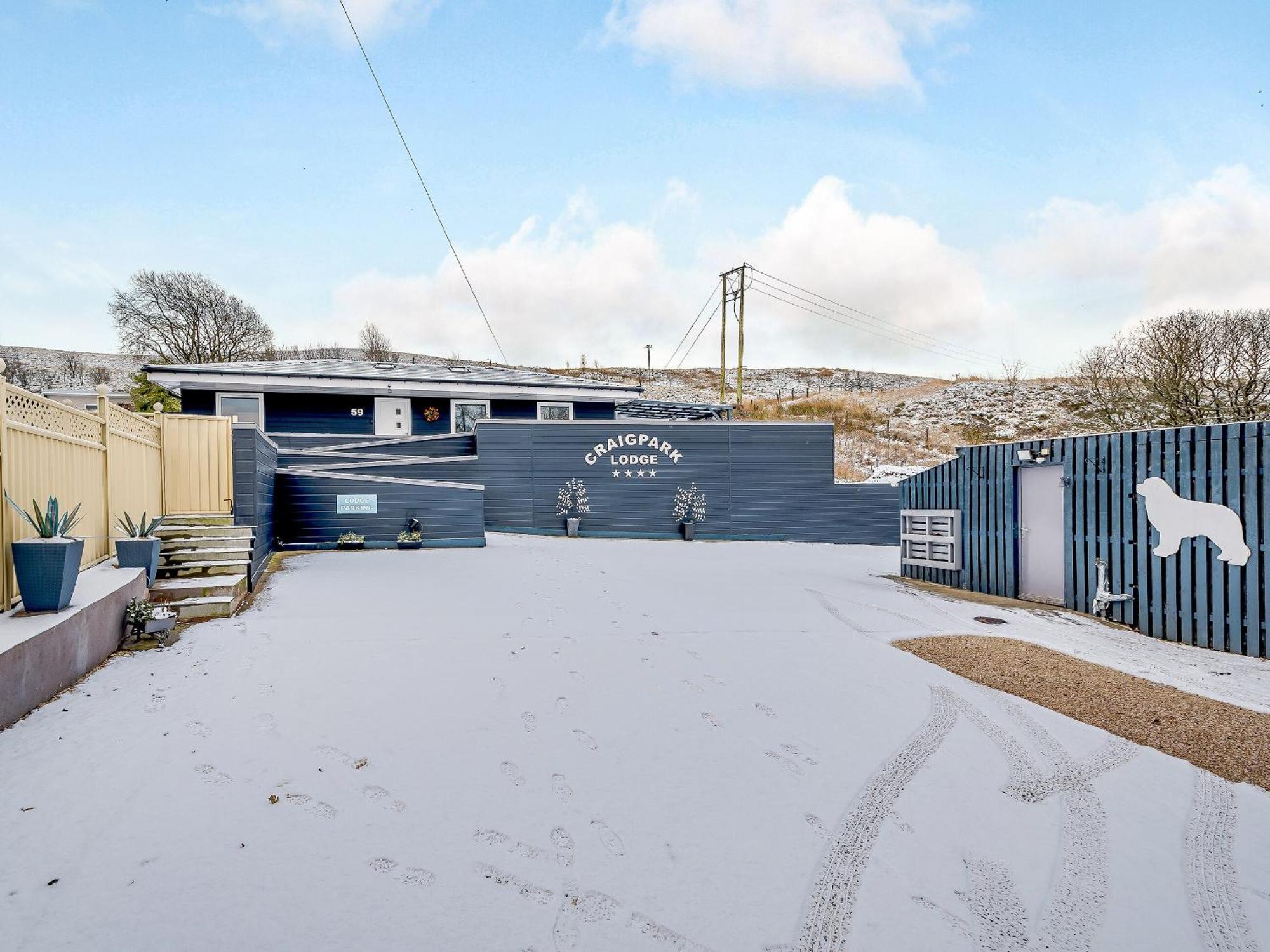 Craigpark Lodge Caldercruix Экстерьер фото